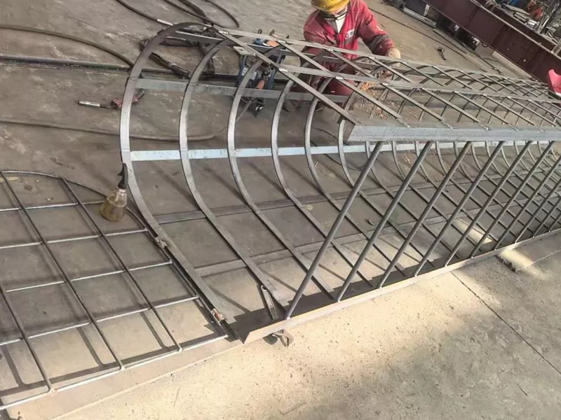 Vilka väsentliga designfaktorer bör du utvärdera när du väljer stålstegar för industriell infrastruktur?